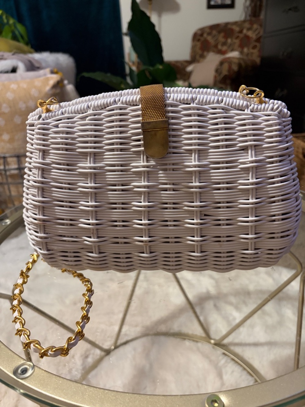 Vintage White Vinyl Wicker Woven Handbag with Gold & White Chain Strap - Picture 1 of 9